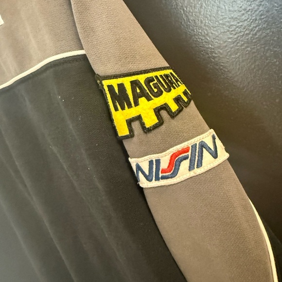 Triumph S Good used VINTAGE Black and Gray sweatshirt with jacket vibe patched - Picture 3 of 15